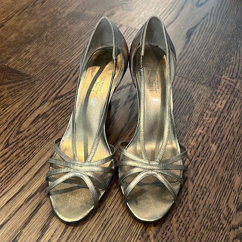 Gold/metallic strappy heels